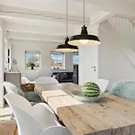 2 Bedroom Stunning In 度假居 布拉万德