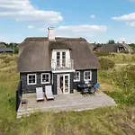 2 Bedroom Stunning In *