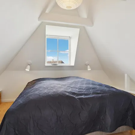 2 Bedroom Stunning In * Blåvand