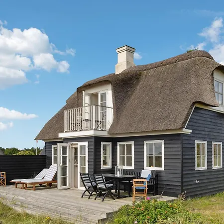 2 Bedroom Stunning In * Blåvand
