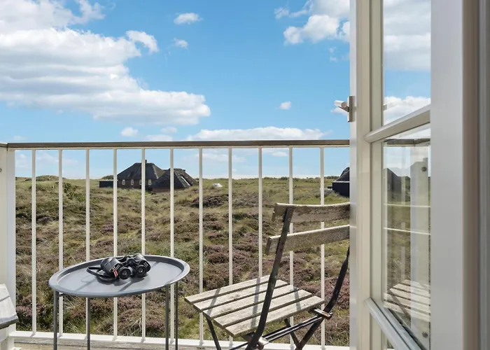 2 Bedroom Stunning In Сasa de vacaciones Blåvand