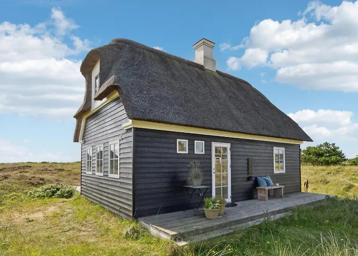 2 Bedroom Stunning In * Blåvand