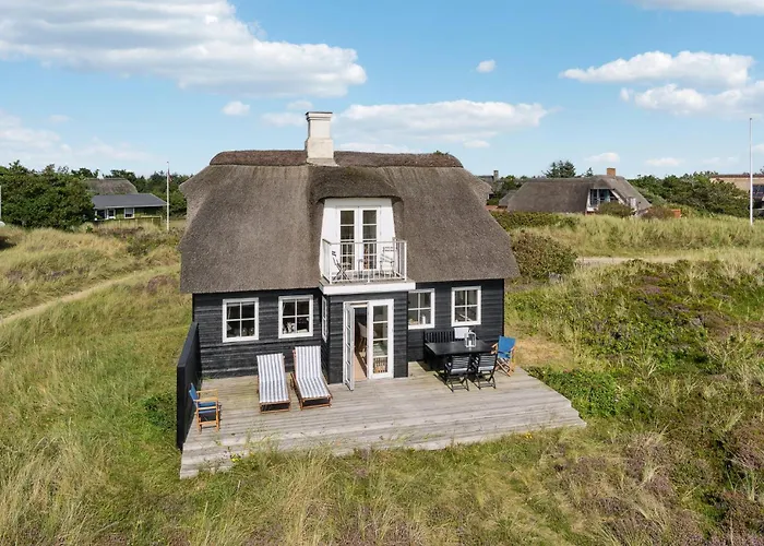 2 Bedroom Stunning In *